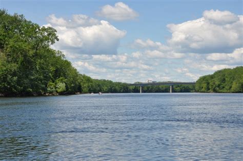 Connecticut River Boat / Yacht Rentals - Personalized Yacht Charters