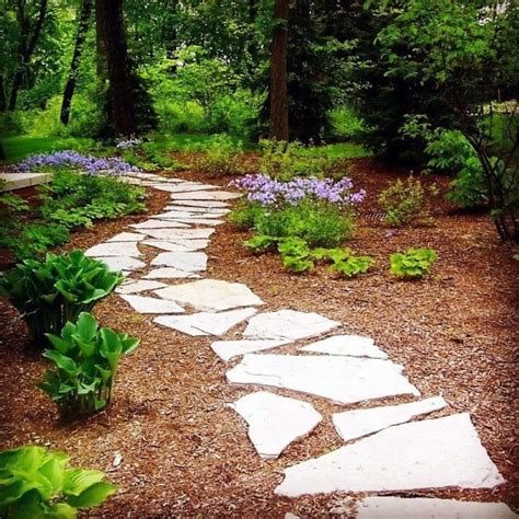 Natural and Elegant Flagstone Walkway Ideas