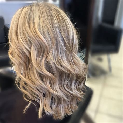 Heavy highlights … | Blonde hair with highlights, Hair color auburn ...