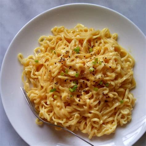 Cheesy Ramen Noodles - Spoons Of Flavor