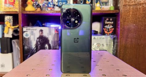 OnePlus 11 5G First Impression | Setting the standard for 2023