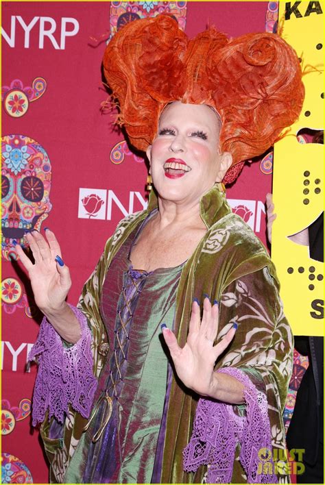 Bette Midler's 'Hocus Pocus' Halloween Costume Was One of the Best Ever!: Photo 3967115 | 31 ...