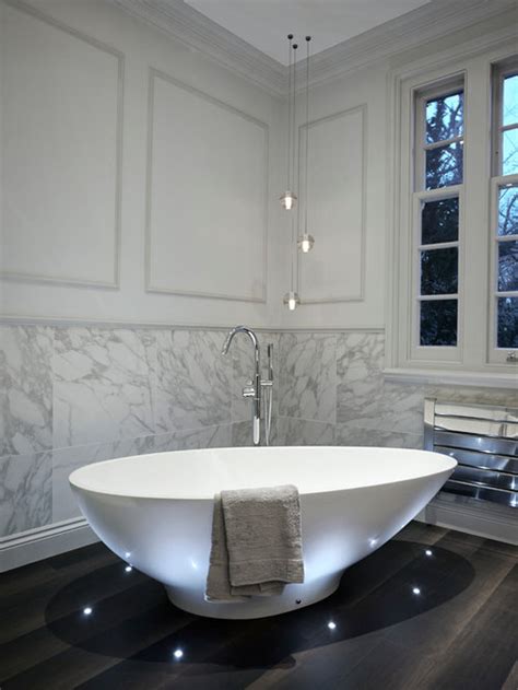 Light Over Tub | Houzz