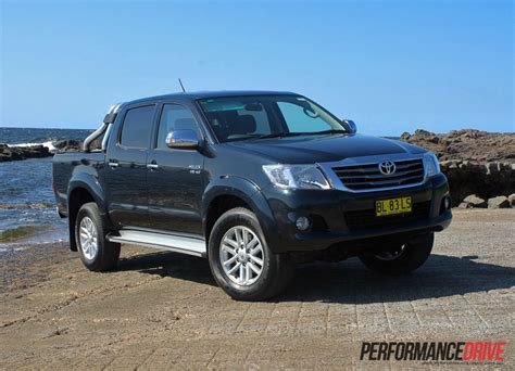 2012 Toyota HiLux SR5 review - PerformanceDrive