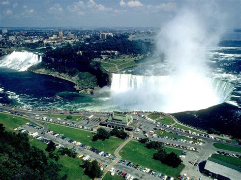 World Visits: Welcome To Niagara Falls Colorful View In Ontario - Canada