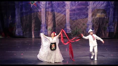 roto seta diagonal la bamba baile folklorico popurrí Tener un picnic internacional