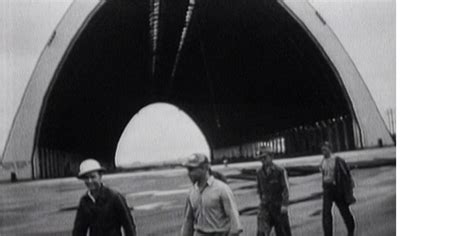 The end of an airship hangar - Demolition & Recycling International