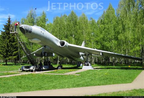 87 | Tupolev Tu-16 Badger | Soviet Union - Air Force | Alexander Zhukov | JetPhotos