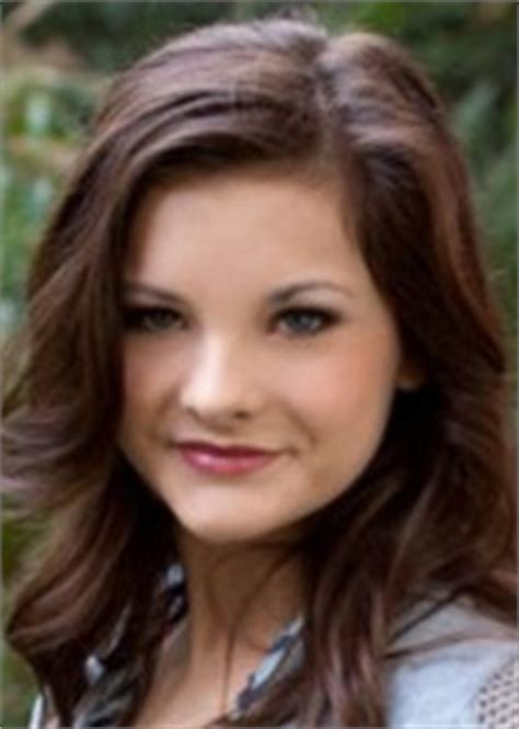 Brooke Hyland instagram, twitter, wiki, height, singing