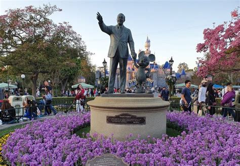 Best Times To Go To Disneyland Anaheim - Savored Journeys