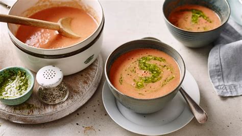 Quick Tomato Soup, Tomato Soup Recipes, Tomato Tomato, Tomato Bisque, Mary Berry Recipe, Slow ...