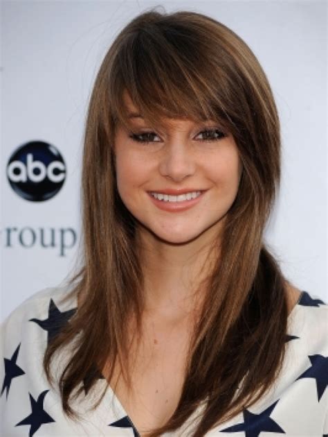 26 Most Glamorous Looking Haircuts With Side Bangs - Haircuts & Hairstyles 2021