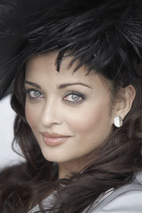 Aishwarya Rai - Photoshoot by Gavin Smith 2009 - Aishwarya Rai Photo ...