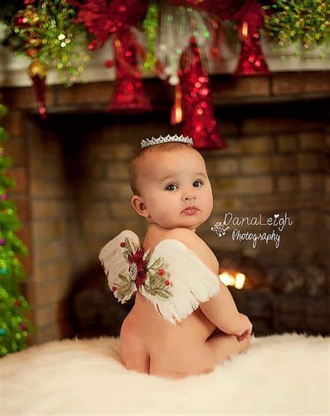 20+ Creative and Cute Photo Ideas for Baby's First Christmas | Baby christmas photos, Christmas ...