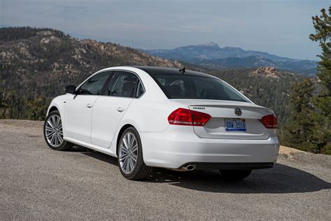 2014 Volkswagen Passat 1.8T Sport: Around The Block - Automobile Magazine