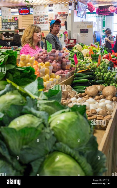 Flint, Michigan - The Flint Farmers Market Stock Photo - Alamy