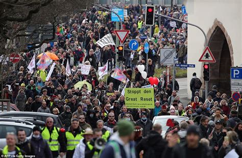 Police clash with demonstrators as huge anti-lockdown protests break ...