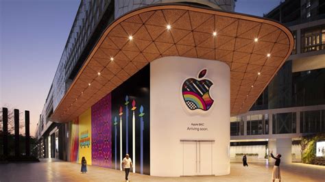 Apple BKC, Apple’s first physical store in India, now open in Mumbai ...