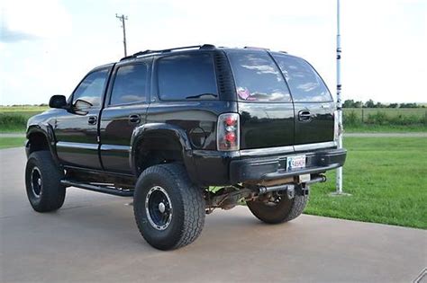 Sell used LIFTED BLACK 2000 CHEVY TAHOE LT 4X4 in Garber, Oklahoma, United States