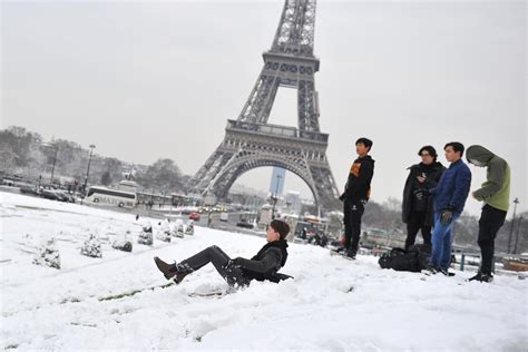 Paris weather forecast: Incredible pictures show France capital ...