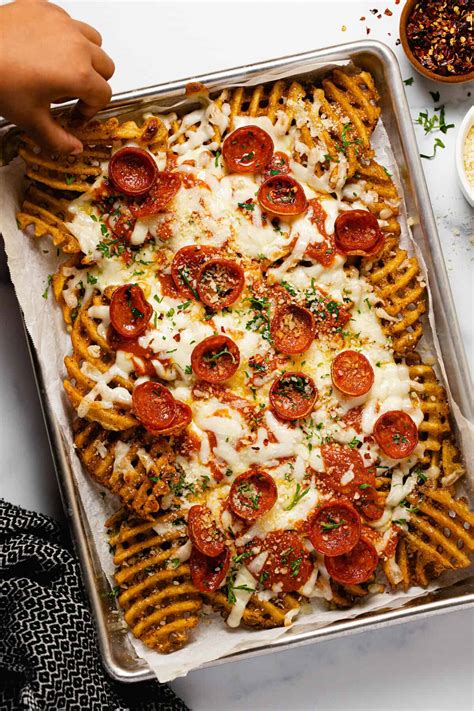 Easy Cheesy Pepperoni Pizza Fries - Midwest Foodie