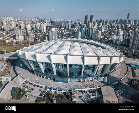 Dense venues hi-res stock photography and images - Alamy