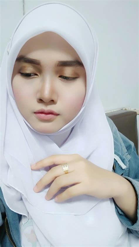 Indonesia | Gaya hijab, Jilbab cantik, Wanita cantik