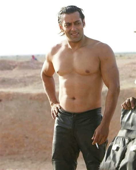 Shirtless Salman Khan Pictures Then And Now - Let Us Publish