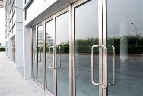 Modernize Your Business’ Glass Doors – Go Frameless