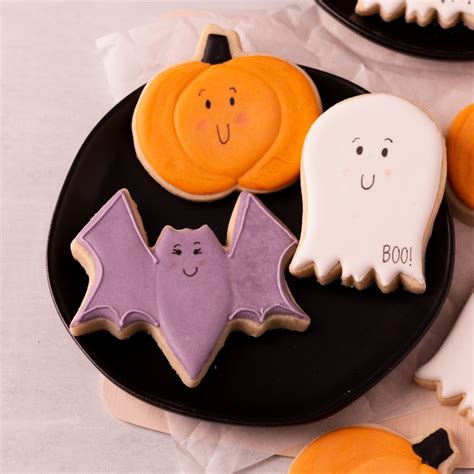 Yummy halloween decorating cookie ideas for your Halloween party