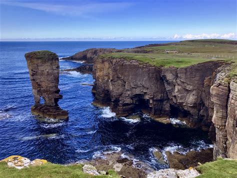 Yesnaby Castle - Orkney Islands - Scotland (it’s not really a castle - it’s a Sea Stack) [OC ...