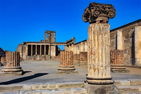 Exclusive Insider Pompeii Archaeology Tour - Tourist Journey