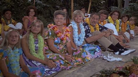 Watch The Brady Bunch Season 4 Episode 3: The Tiki Caves - Full show on Paramount Plus