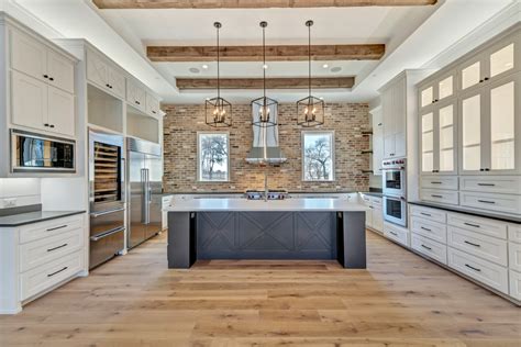 Modern Industrial Farmhouse - Farmhouse - Kitchen - Dallas - by The ...