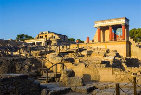 The Archaeological Site of Knossos - Through Eternity Tours