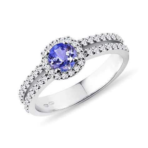 Luxury Tanzanite and Diamond Ring in White Gold | KLENOTA