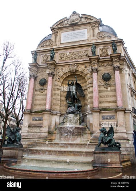 The Fontaine Saint-Michel in the Place Saint-Michel, Paris. France Stock Photo - Alamy