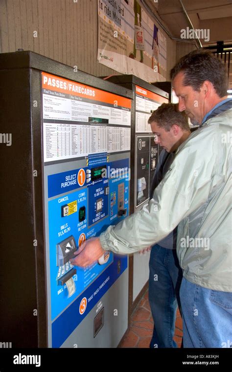 Metrocard vending machine hi-res stock photography and images - Alamy