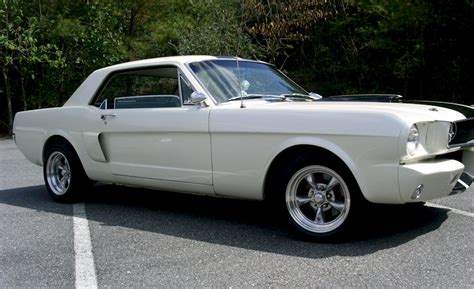 White 1965 Ford Mustang Hardtop