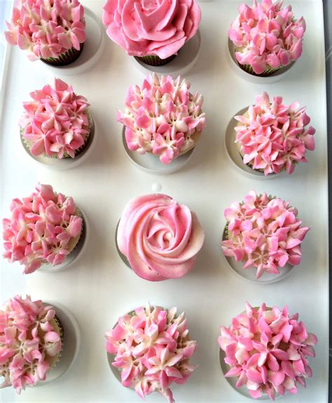 Quick buttercream rose swirl piping tutorial