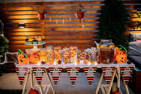 How to Host an Outdoor Halloween Party | Martha Stewart