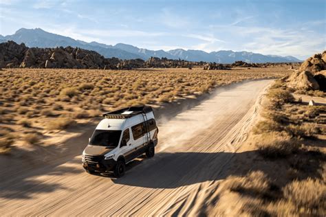 Starlink in-motion RV broadband puts more digital into nomadism