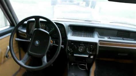 BMW 525 E12 1976. Deel 3. Het interieur, dashboard. Beamer interior and ...