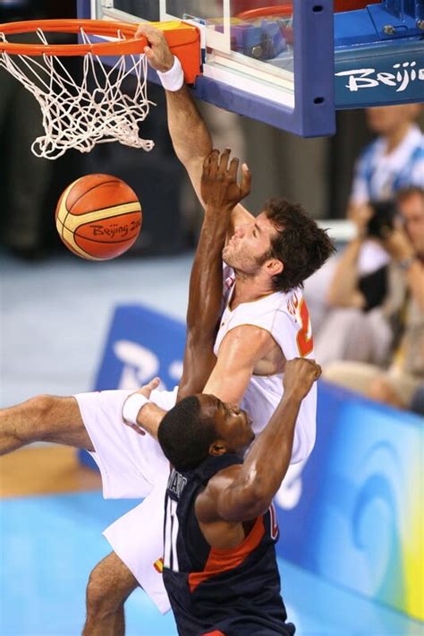 Starting Lineups: Rudy Fernandez Dunking On Dwight Howard In 2008 Makes Me Happy - The Sports ...