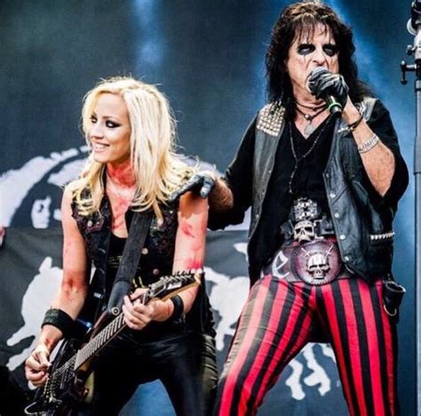 Nita Strauss & Alice Cooper | Nita strauss, Alice cooper, Female musicians