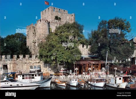 Anatolian castle istanbul hi-res stock photography and images - Alamy