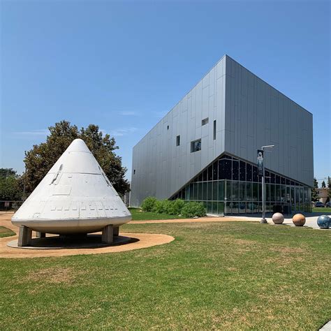 Columbia Memorial Space Center in Downey, CA (9 Photos)