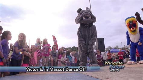 Wingate University's Victor E. Bulldog at Polo Ridge Mascot Dance Off ...