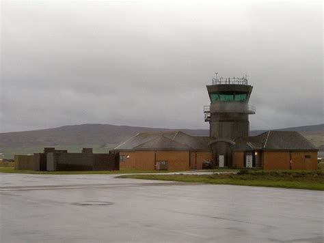 File:Control Tower, Campbeltown Airport.jpg - Wikimedia Commons