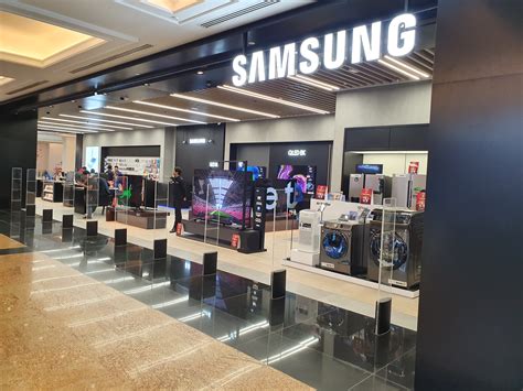 Jacky’s Retail reopens renovated Samsung store in Mall of the Emirates ...